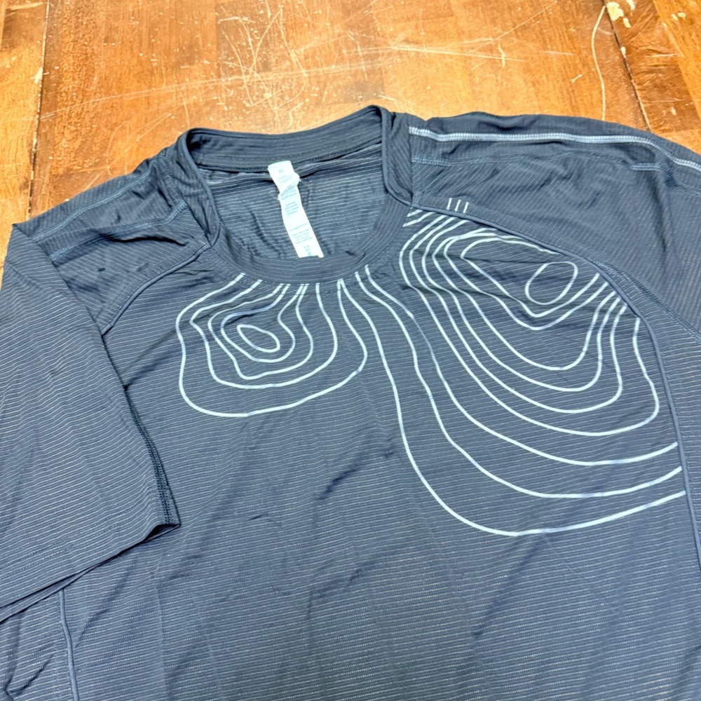 Lululemon Metal Vent Tech Shirt Mens XL Black Topo Graphic Short Sleeve Training - Picture 2 of 7